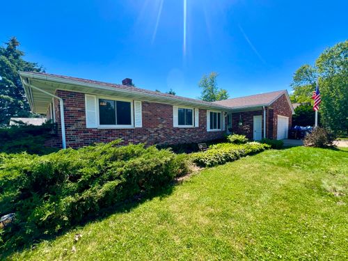 1216 Pinecrest Ln, Onalaska, WI, 54650-3425 | Card Image