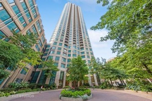 apt-2205-400 N La Salle Dr, Chicago, IL, 60654-8528 | Card Image