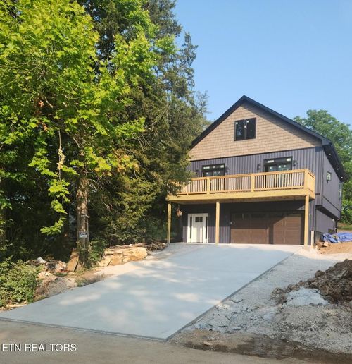 707 Powell Valley Shores Cir, Speedwell, TN, 37870-8243 | Card Image