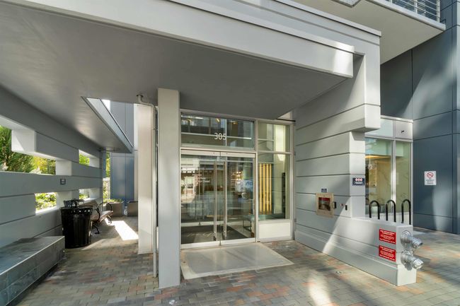 View of exterior entry | Image 4