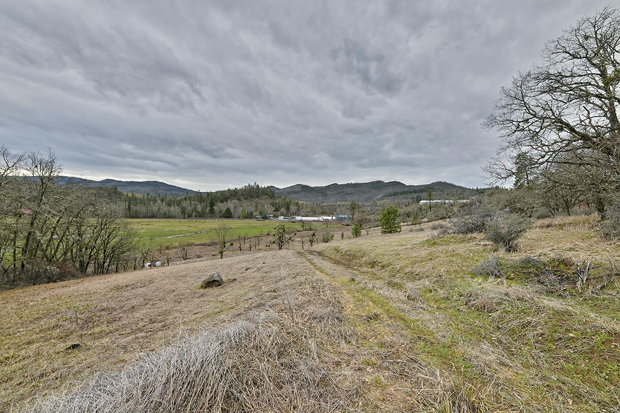 Land in Eagle Point 4