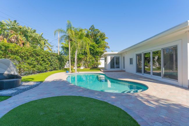 2205 Ne 30 Th St, House other with 3 bedrooms, 2 bathrooms and null parking in Lighthouse Point FL | Image 66
