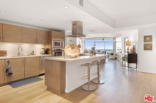 1203-13650 Marina Pointe Dr, Marina del Rey, CA, 90292-9297 | Card Image