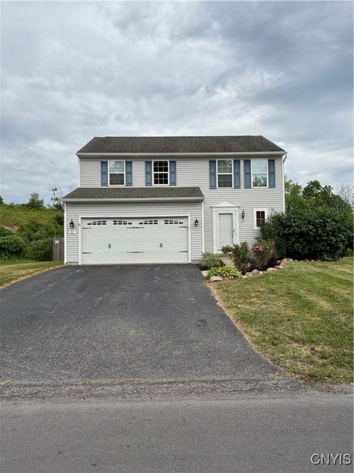 86 Silversides Way, Baldwinsville, NY, 13027-2153 | Card Image