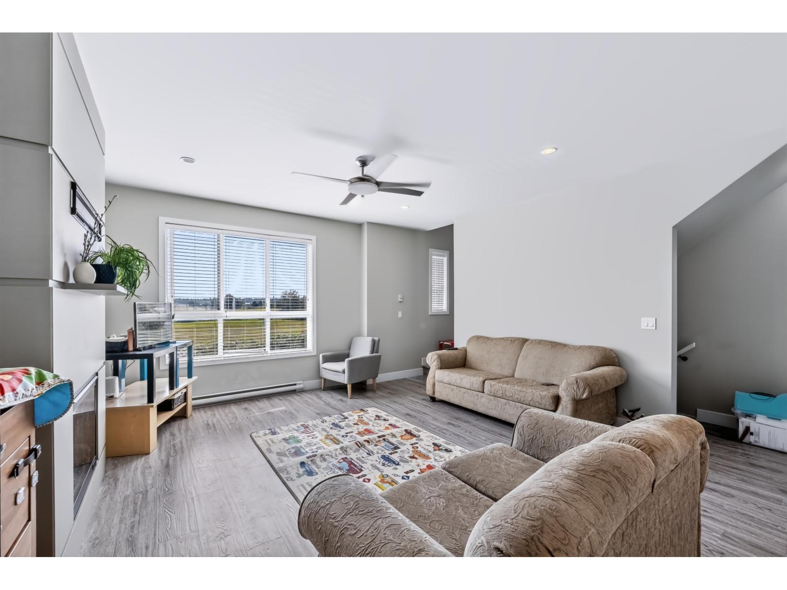 Residential in Abbotsford 4