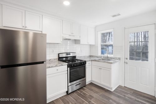28 Oak Ln, New Egypt, NJ, 08533-1830 | Card Image