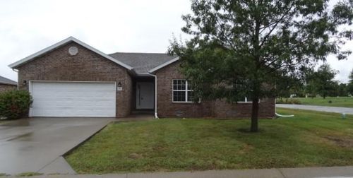 800 Birch St, Butler, MO, 64730-1867 | Card Image