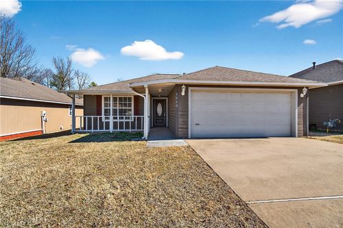 1013 E Street, Rogers, AR, 72756 | Card Image