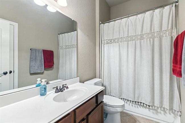 28627 Lockeridge View Dr, House other with 5 bedrooms, 3 bathrooms and 2 parking in Spring TX | Image 24