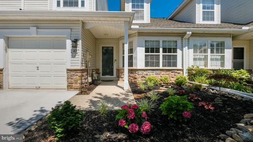 163 Progress Dr, DOYLESTOWN, PA, 18901-2562 | Card Image