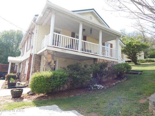 1507 Paramount Rd, Knoxville, TN, 37924-2327 | Card Image