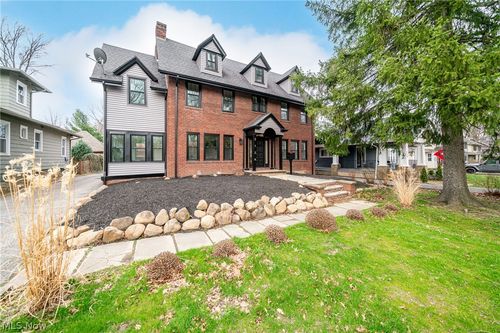 2124 Lamberton Rd, Cleveland Heights, OH, 44118-2717 | Card Image