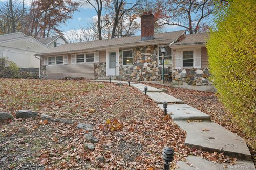 4 Council Crest Rd, Sloatsburg, NY, 10974-1803 | Card Image