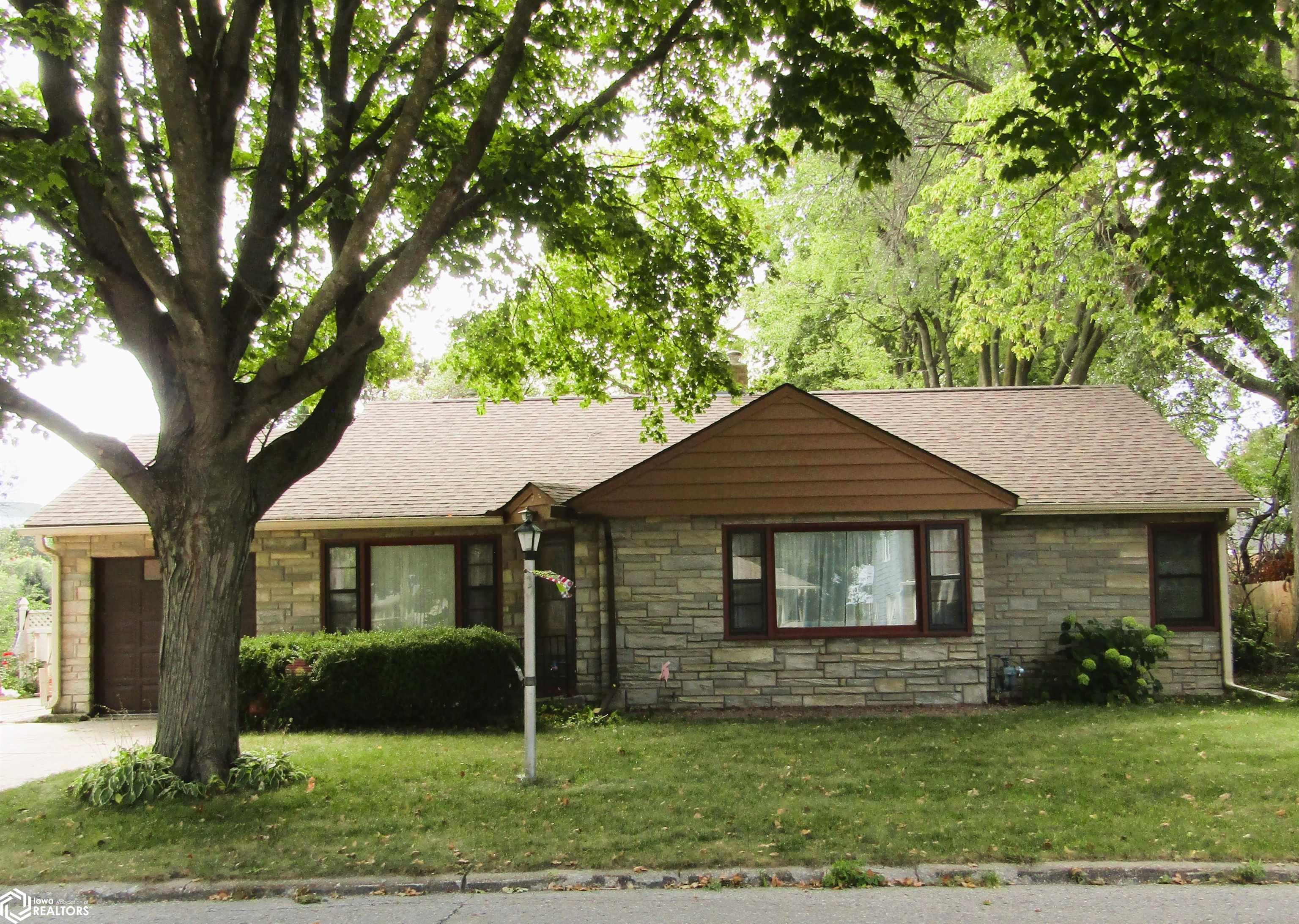13th St, Atlantic, IA 50022