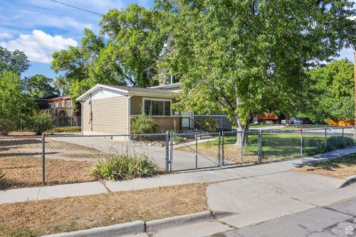 523 W Loyal Dr, Murray, UT, 84123-5740 | Card Image
