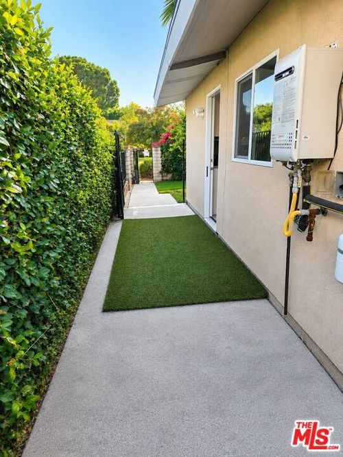 22619 Enadia Way, West Hills, CA, 91307-2303 | Card Image