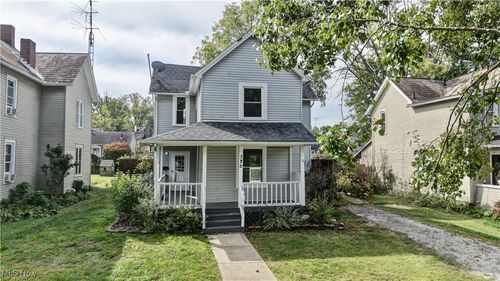 325 W Maryland Ave, Sebring, OH, 44672-1114 | Card Image