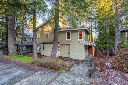 3205 Arbutus Dr, Whistler, BC, V8E0B8 | Card Image