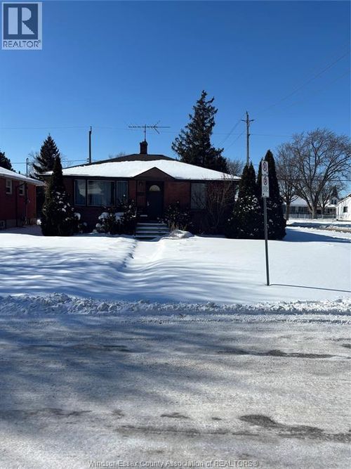 1105 Harrison Ave, Windsor, ON, N9C3J4 | Card Image