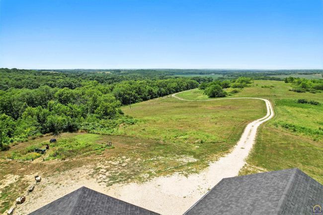 6010 Sw Douglas Rd, House other with 3 bedrooms, 3 bathrooms and null parking in Topeka KS | Image 53