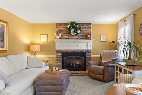 16 Amble Rd, Nashua, NH, 03062-2502 | Card Image