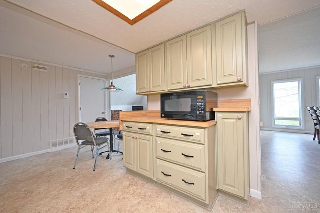 872 Waynoka Dr, House other with 5 bedrooms, 3 bathrooms and null parking in Sardinia OH | Image 15