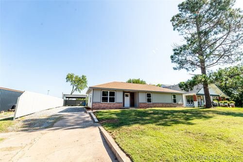 410 Denver St, Pawnee, OK, 74058-3545 | Card Image