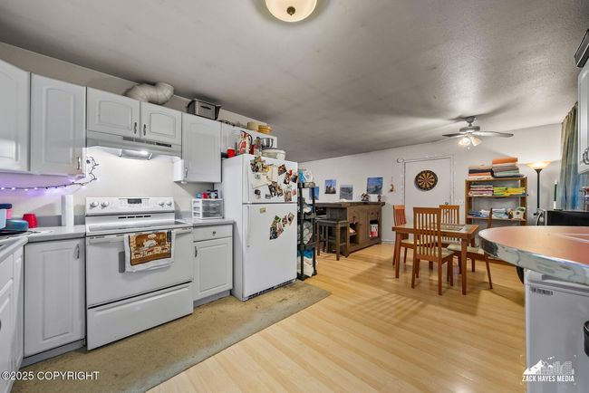Unit 1 kitchen/dining | Image 14