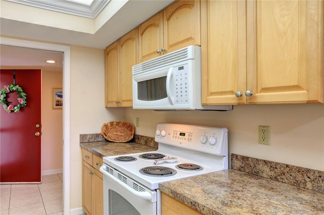 APT-101 - 6175 S Mirror Lake Dr, House attached with 2 bedrooms, 2 bathrooms and null parking in Sebastian FL | Image 20