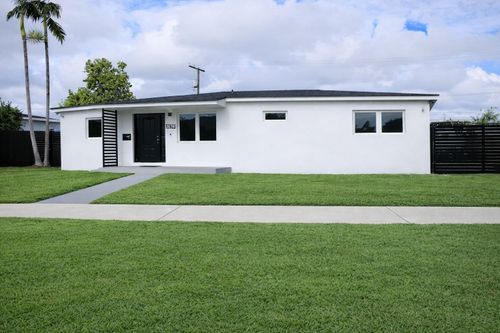 7825 Sw 35th Ter, Miami, FL, 33155-3521 | Card Image