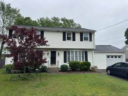 40 Pettis Dr, Warwick, RI, 02889-8816 | Card Image