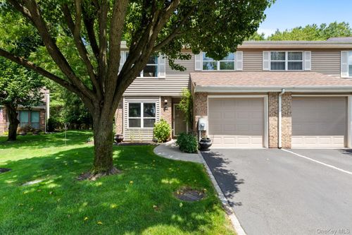 300 Pond View Lane, Smithtown, NY, 11787 | Card Image