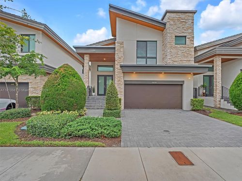 10250 Nw 76th Ter, Doral, FL, 33178-4075 | Card Image