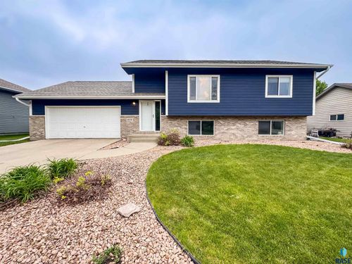6809 S Mogen Ave Avenue, Sioux Falls, SD, 57108 | Card Image