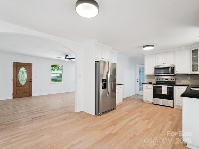 10728 Forest Dr, House other with 3 bedrooms, 2 bathrooms and null parking in Matthews NC | Image 9