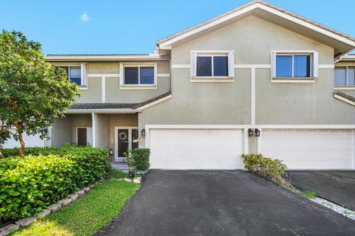 5406-5406 Pointe Villa Dr, Lighthouse Point, FL, 33064-7061 | Card Image