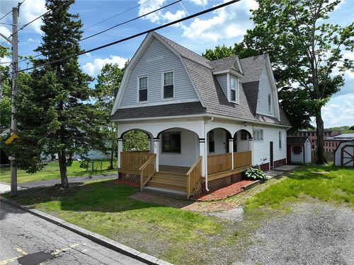 120 Woodward Rd, Providence, RI, 02904-1720 | Card Image