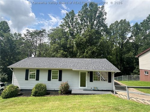 34 Beaver Dr, Hurricane, WV, 25526-9396 | Card Image