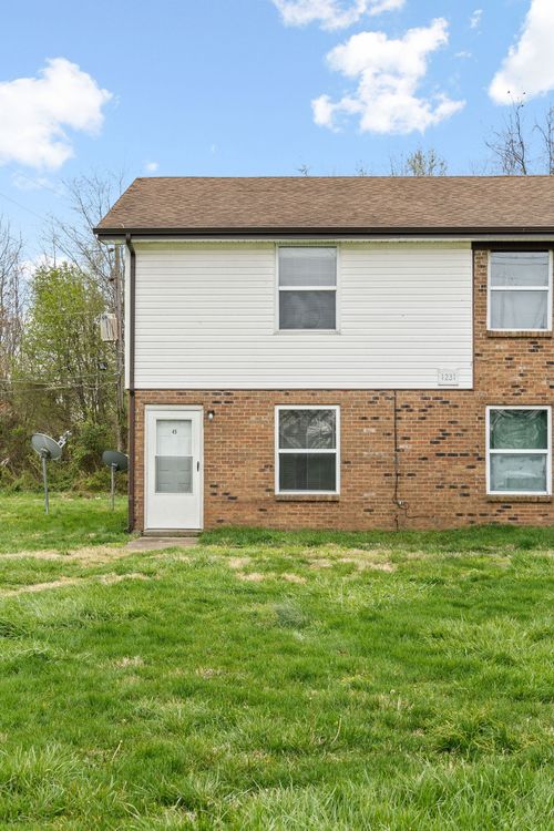 45-1231 Stateline Rd, Oak Grove, KY, 42262-9278 | Card Image