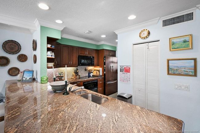 APT-16 - 3901 Saint Lucie Blvd, Condo with 2 bedrooms, 3 bathrooms and 1 parking in Stuart FL | Image 14