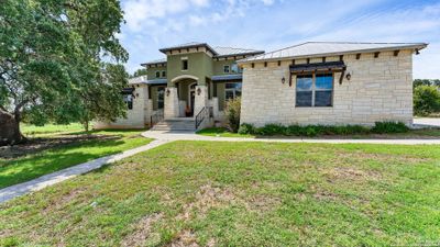 614 Battistrada, House other with 5 bedrooms, 5 bathrooms and null parking in New Braunfels TX | Image 2