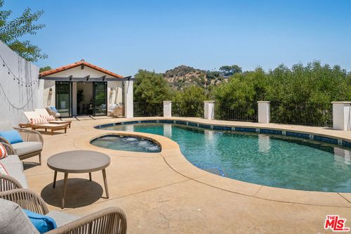 8171 Tianna Rd, LOS ANGELES, CA, 90046-1557 | Card Image