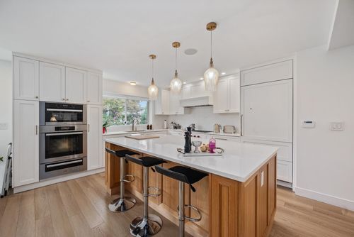 1390 Lawson Ave, West Vancouver, BC, V7T2E7 | Card Image