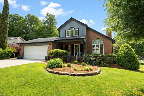 1007 Kings Arms Ct, High Point, NC, 27262-7028 | Card Image