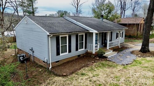 327 Heather Ct, Asheville, NC, 28804-1141 | Card Image