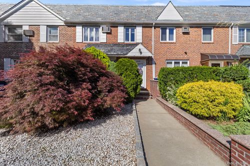 6159 81st Street, New York, NY, 11379 | Card Image