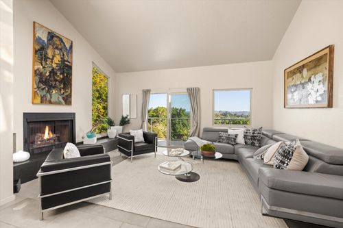 840 Cheltenham Rd, SANTA BARBARA, CA, 93105-2207 | Card Image