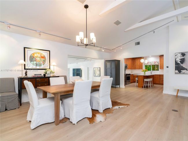 5510 San Vicente St, House other with 3 bedrooms, 3 bathrooms and null parking in Coral Gables FL | Image 11