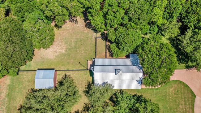 565 Lost Hunters Cyn, House other with 5 bedrooms, 5 bathrooms and 3 parking in China Spring TX | Image 97