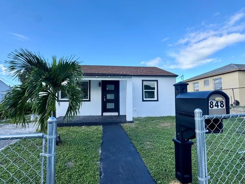 848 W 4th St, Riviera Beach, FL, 33404-7828 | Card Image